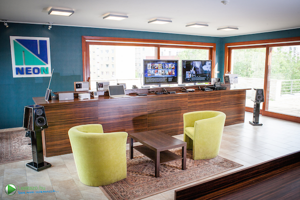 NEON Multimedia Kft./Lej�tsz�.hu budapesti bemutat�terem